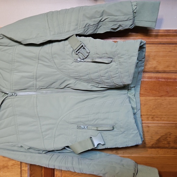 CAbi Ski Lift Puffer Belted Coat Olive Green - Picture 5 of 10